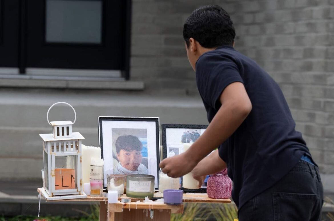 Appels au calme avant les manifestations suite au meurtre de ladolescent de Longueuil Appels au calme avant les manifestations suite au meurtre de l'adolescent de Longueuil. Le ministre Lafrenière et la police demandent des rassemblements pacifiques.