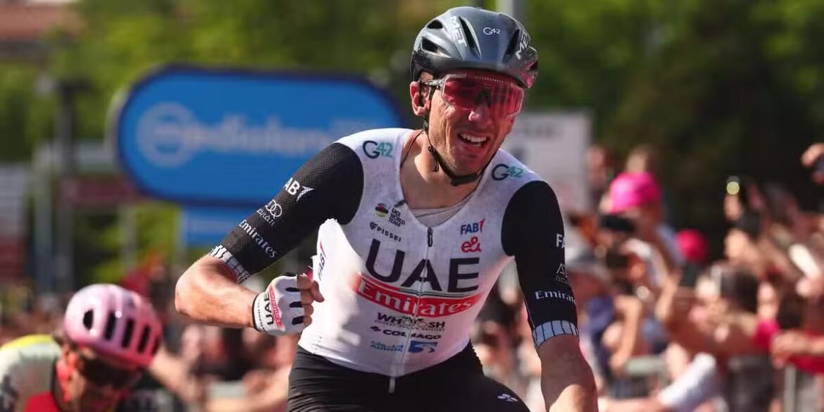 🚴 Brandon McNulty s’impose au Grand Prix cycliste de Montréal, offert par Pogacar. UAE égale un record historique !