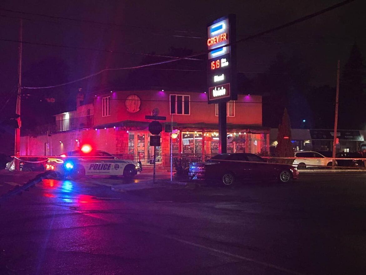 🚨 Fusillade à Deux-Montagnes : trois blessés par balles dans un bar, sur fond de trafic de stupéfiants et de dette criminelle. #RiveNord #FaitsDivers
