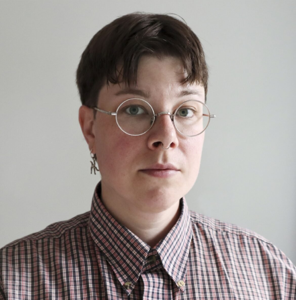 Lartiste Andes A Beaulé remporte le Prix Polygone 2025 à Montréal 🎨 L’artiste Andes A. Beaulé remporte le Prix Polygone 2025, remis lors de MOMENTA à Montréal! Une distinction accompagnée d’une bourse de 10 000 $. #Art #Montréal #MOMENTA