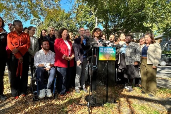 🚍 Projet Montréal propose un réseau rapide de bus, trois lignes de tramway et un engagement fort pour l’habitation et la lutte contre l’itinérance. #Montréal #Politique #Transports