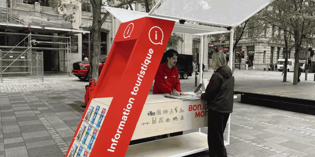 Un kiosque mobile de Tourisme Montréal récompensé aux GRANDS PRIX DU DESIGN 🏆 Tourisme Montréal récompensé : son kiosque mobile d’information, installé à Place d’Armes, reçoit la certification OR aux GRANDS PRIX DU DESIGN. #Montréal #Design #Tourisme