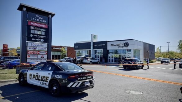 🚨 Une voiture incendiée retrouvée à Montréal est liée à la fusillade mortelle au Starbucks de Laval qui a fait un mort et deux blessés. #Laval #Montréal #SQ